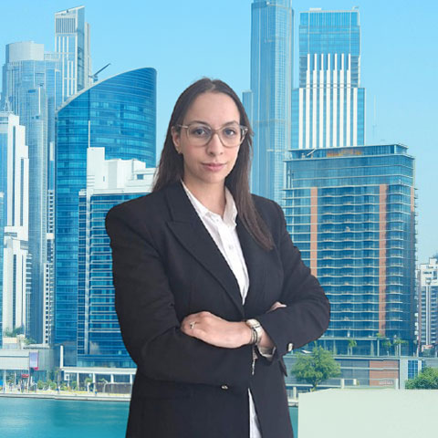 Sabrina Elourradi — Chargée de relation client — Finance d'entreprise, cabinet comptable Société Emirats à Dubai